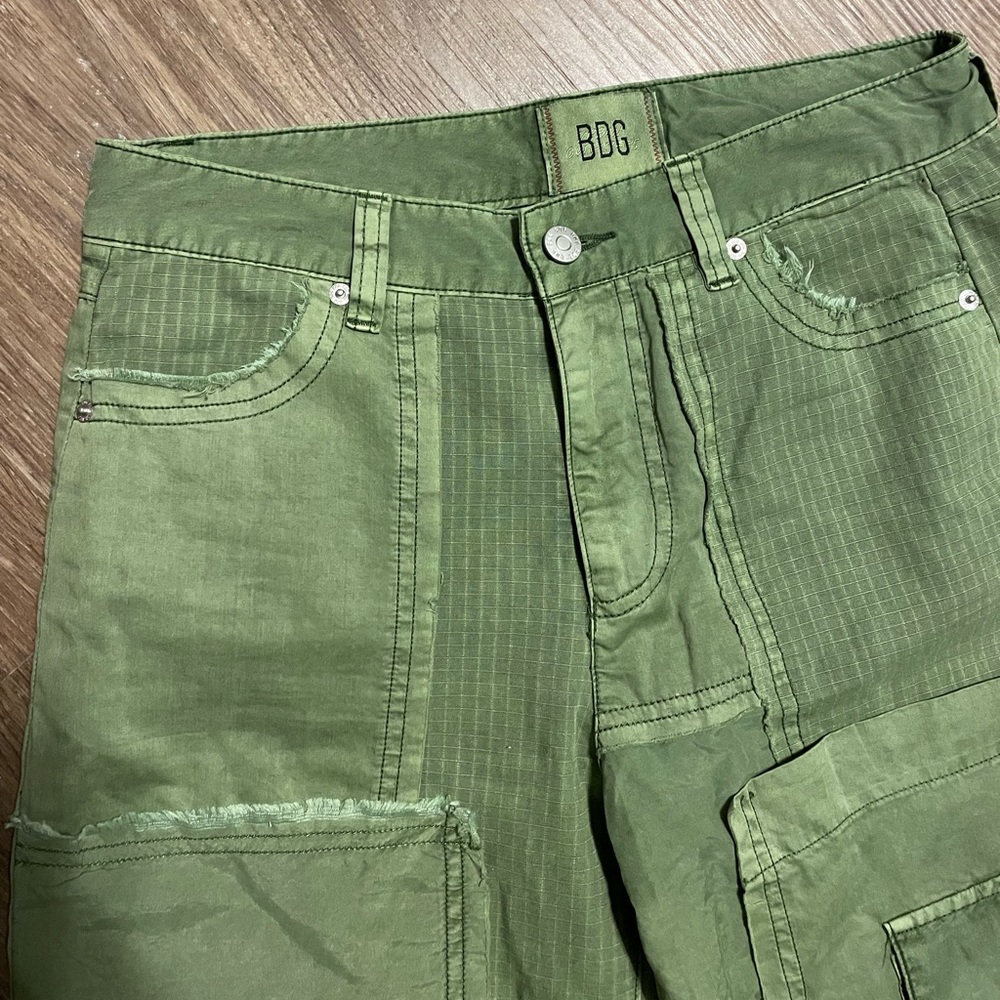 BDG Ansley Patchwork Cargo Pant textured wide leg - Picture 2 of 4